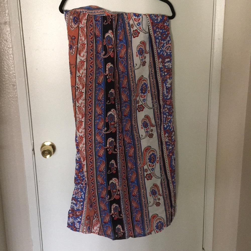 Long paisley skirt with slit